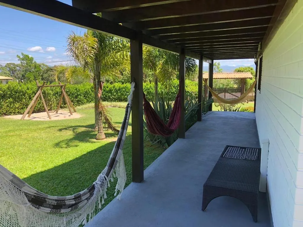 Nossa Casa Com Muito Verde No Rosa إيمبيتوبا البرازيل