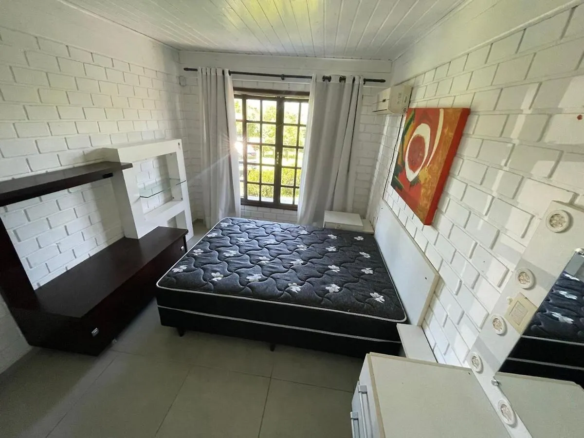 Nossa Casa Com Muito Verde No Rosa إيمبيتوبا